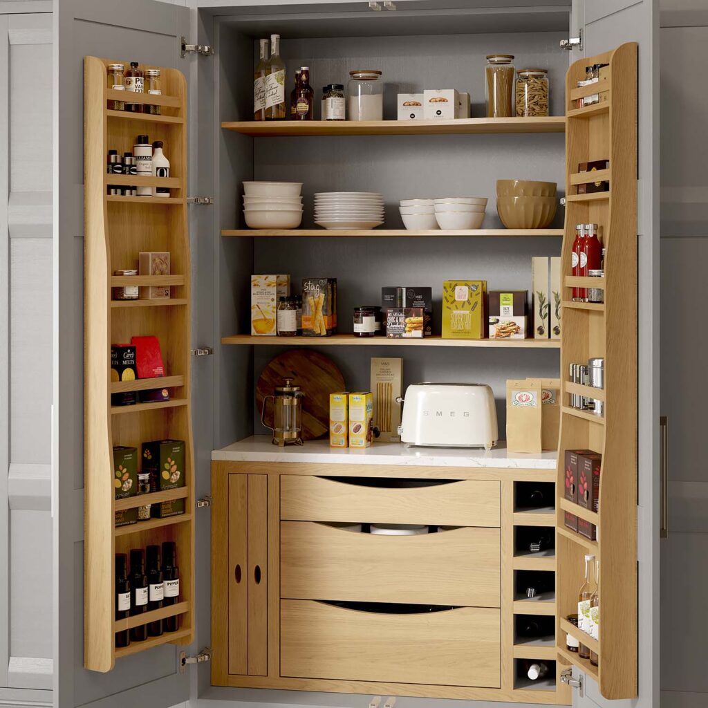Shelved pantry in solid oak & painted interiors