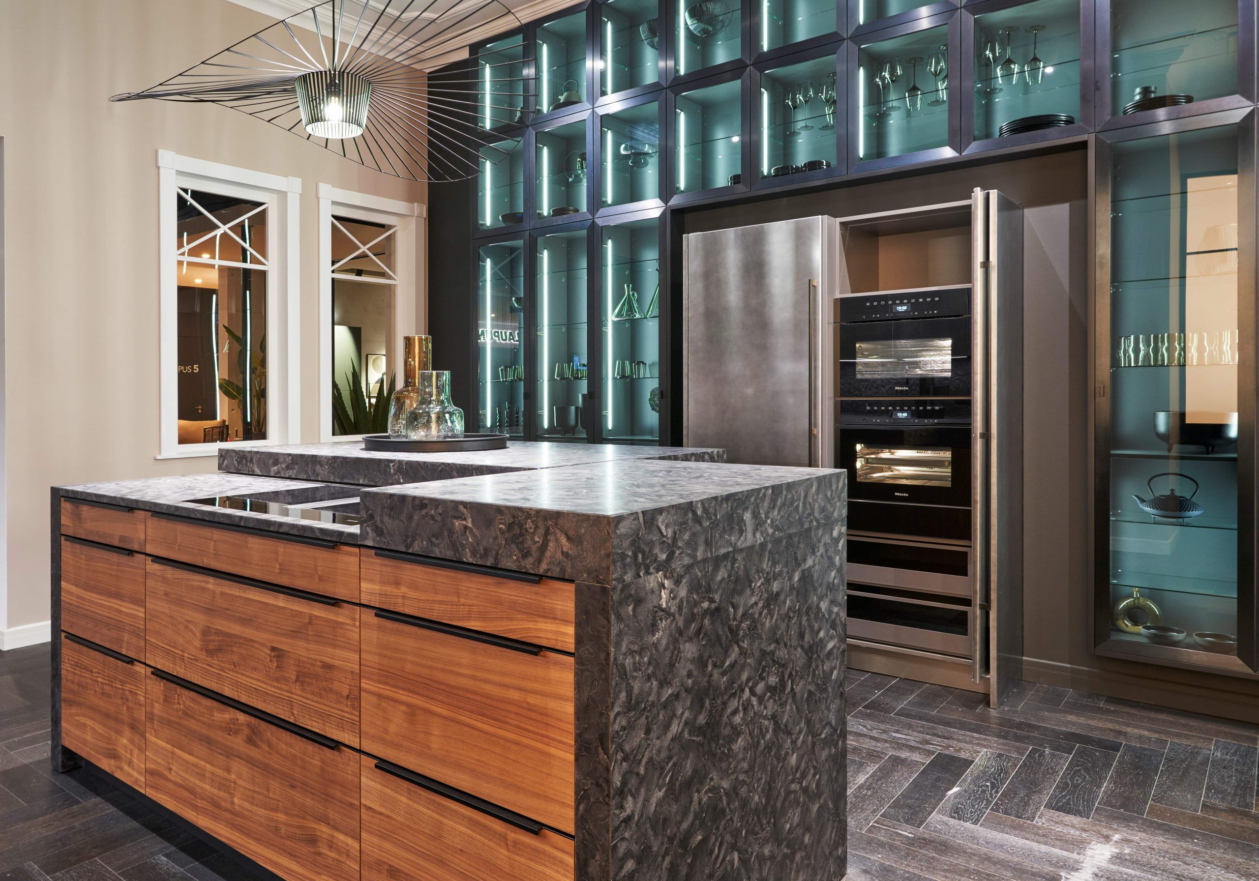 Integrated home bar in a German kitchen luxurious handled style